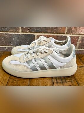 adidas White and Black Shoe Size Label Sticker